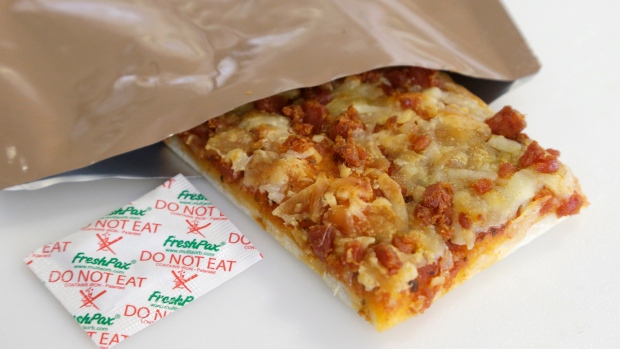 mre-pizza