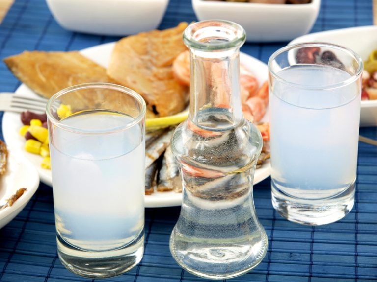 κρήτη-ήπιε-8-μπουκάλια-ούζο-και-ξέχασε-389119