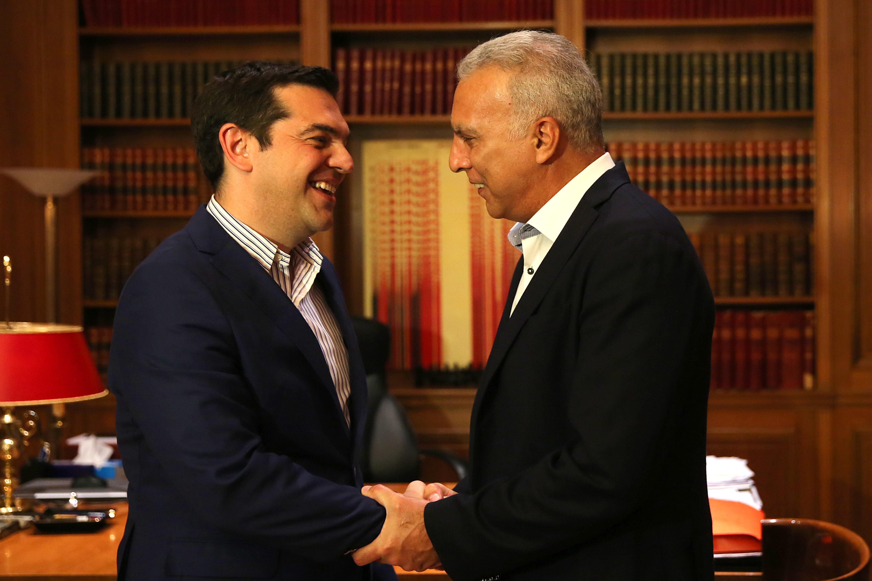 δείτε-τον-αλέξη-τσίπρα-να-παίζει-με-108870