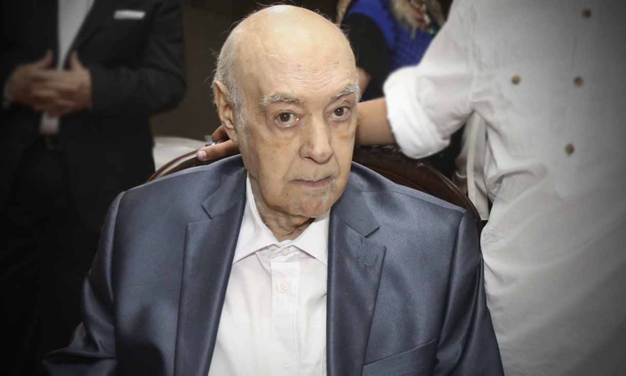 στην-εντατική-νοσοκομείου-ο-ανδρέας-μ-98100