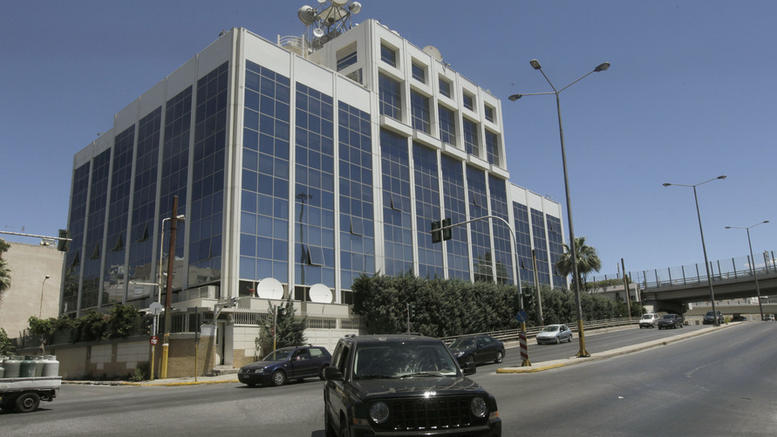 γυαλιά-καρφιά-έκαναν-τα-γραφεία-του-σ-110104