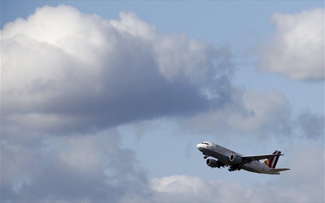 αναγκαστική-προσγείωση-αεροπλάνου-σ-97054