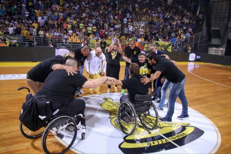 ο-δ-θεσσαλονίκης-βραβεύει-την-ομάδα-κα-90110