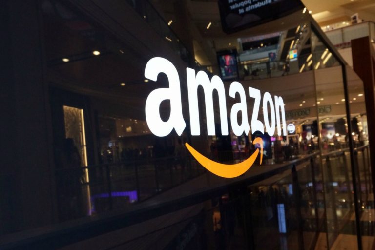 ούτε-ένα-δολάριο-δεν-πλήρωσε-η-amazon-σε-φόρο-8364