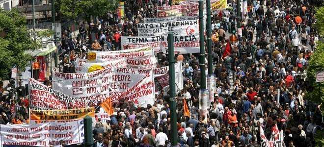 η-τρόικα-βάζει-stop-σε-απεργίες-άδειες-συν-226840