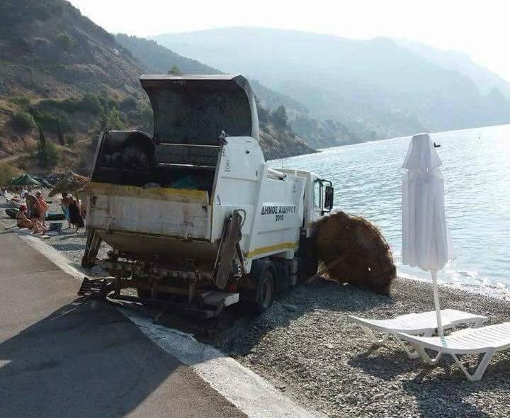 το-απορριμματοφόρο-βγήκε-παραλία-δ-100062