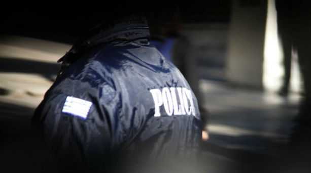 αστυνομικοί-έψαχναν-τον-αντικαπνι-226776