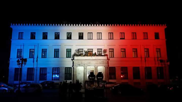 το-μήνυμα-της-δημάρχου-παρισιού-a-hidalgo-για-138602