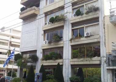ο-δ-μοσχάτου-ταύρου-καλεί-σε-συμβολικό-241122