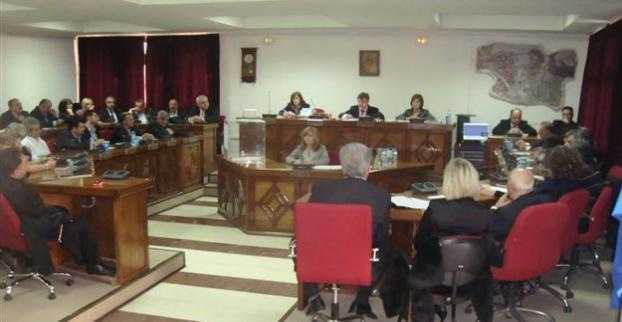 δσ-εορδαίας-ακέφαλη-παραμένει-η-μείζω-265976