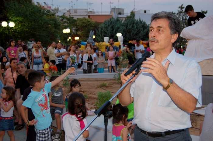 εγκαινιάστηκε-η-πλατεία-κουμπάκη-στη-253810