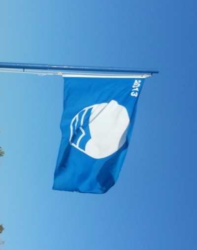 με-γαλάζια-σημαία-395-παραλίες-στην-ελλά-167340