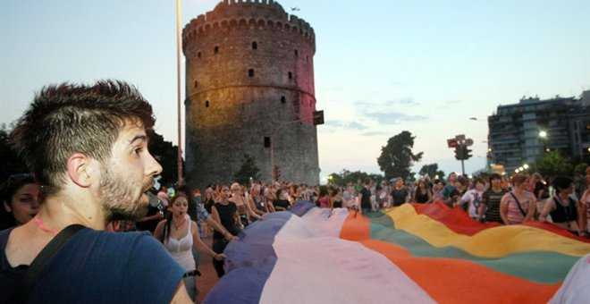 γερμανίδα-σχεδιάστρια-φτιάχνει-νυφι-238072