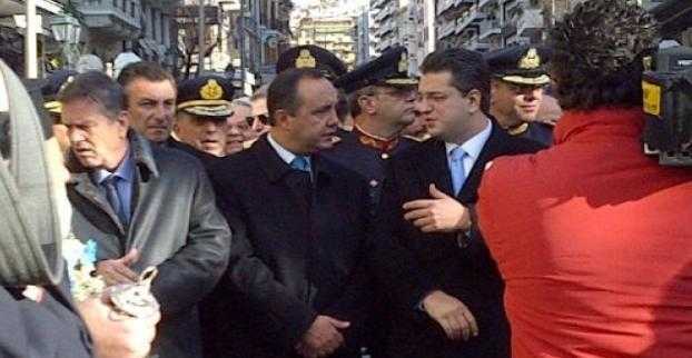 πόρτα-στον-τζιτζικώστα-από-την-κυρί-248262