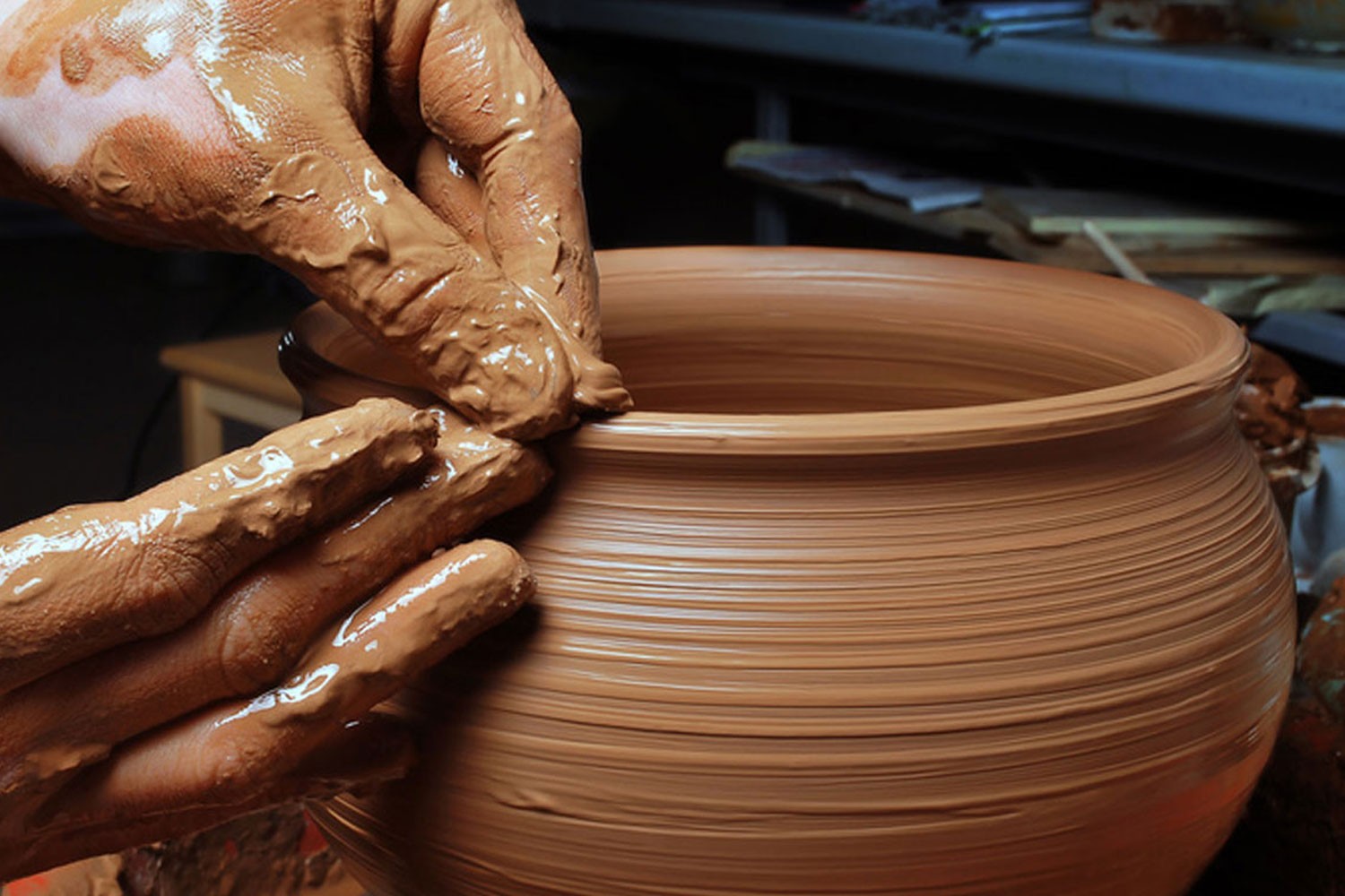 πρόσληψη-εκπαιδευτή-κεραμικής-στο-δ-β-30466