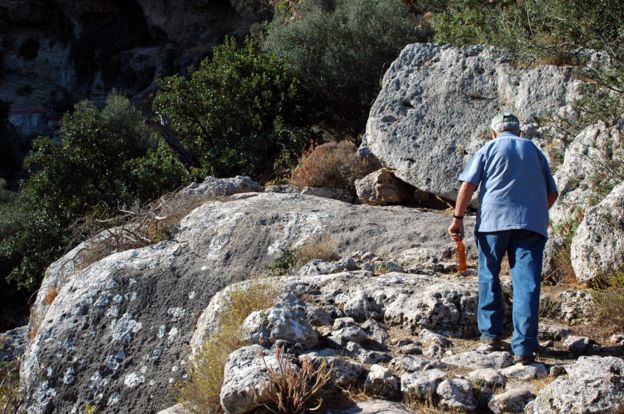 bbc-οι-έλληνες-συνταξιούχοι-θα-μαζεύουν-127804