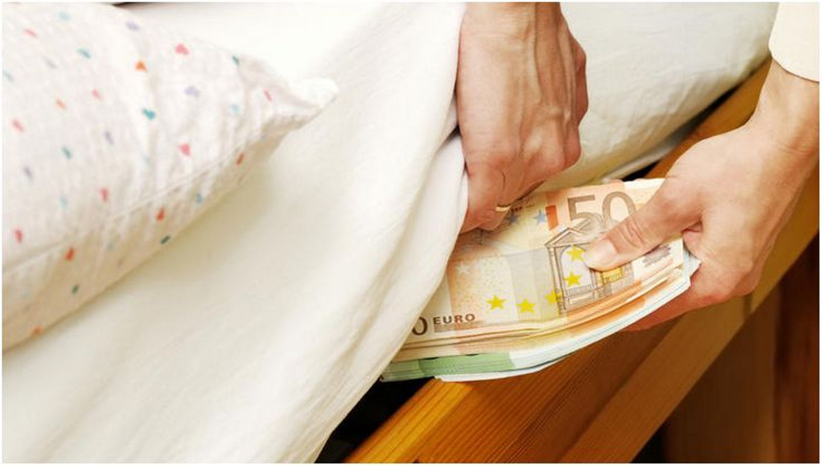 φορολογούμενοι-πλήρωσαν-5-δισ-ευρώ-φόρ-77570