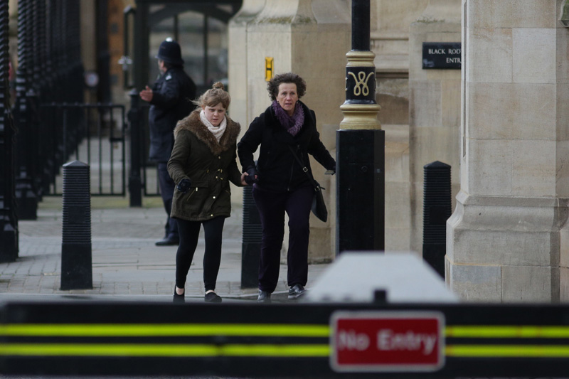 εκκενώθηκε-εμπορικό-κέντρο-στο-μάντσ-39300
