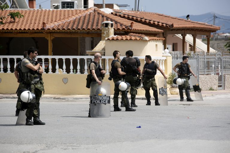 μενίδι-αδέσποτη-σφαίρα-σφηνώθηκε-σε-τ-31010