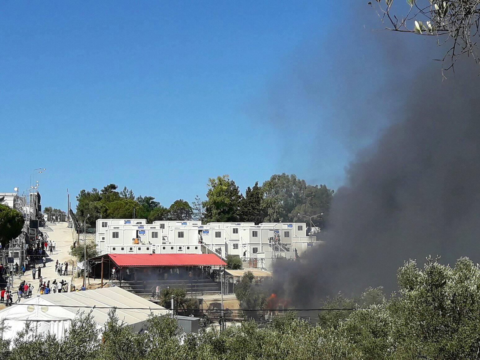 λέσβος-νέα-επεισόδια-και-φωτιές-στο-hotspot-24844