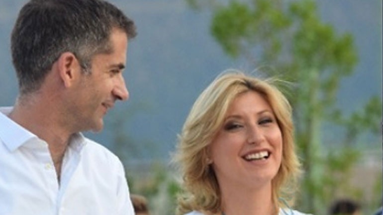 κ-μπακογιάννης-ευχαριστώ-με-φωτο-γι-23586