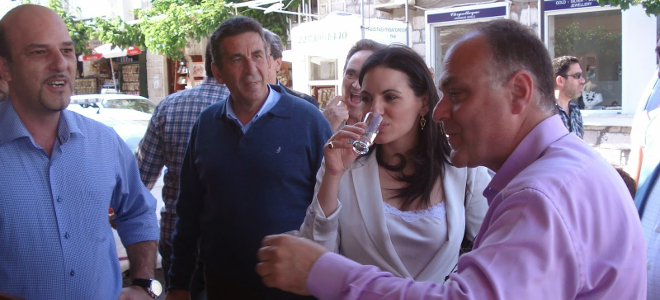 η-όλγα-κεφαλογιάννη-με-δαντελέντιο-ντ-216554