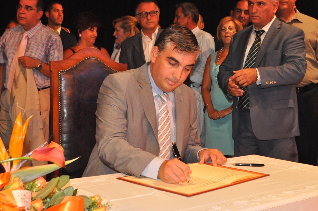 η-ορκωμοσία-του-νέου-δημάρχου-ελληνικ-203592