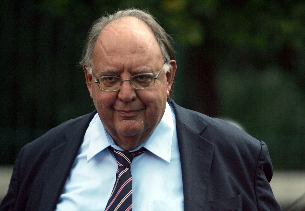 στη-λίμνη-βουλιαγμένης-υποβασταζόμε-163162