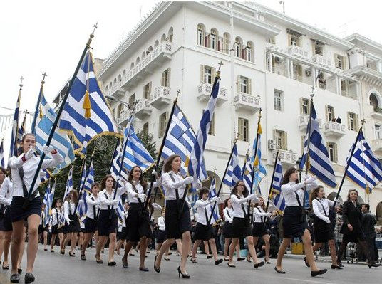 χωρίς-κάγκελα-και-με-κόσμο-η-παρέλαση-177172