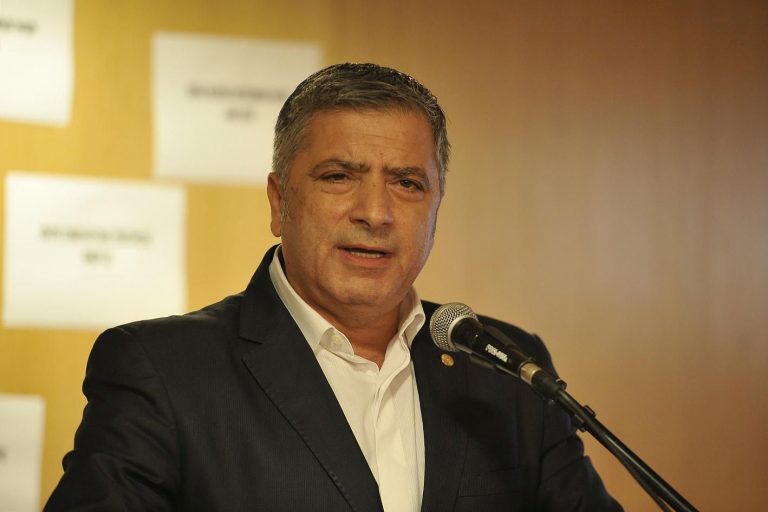 πατούλης-προκαλεί-δούρου-και-ζητά-τις-90722