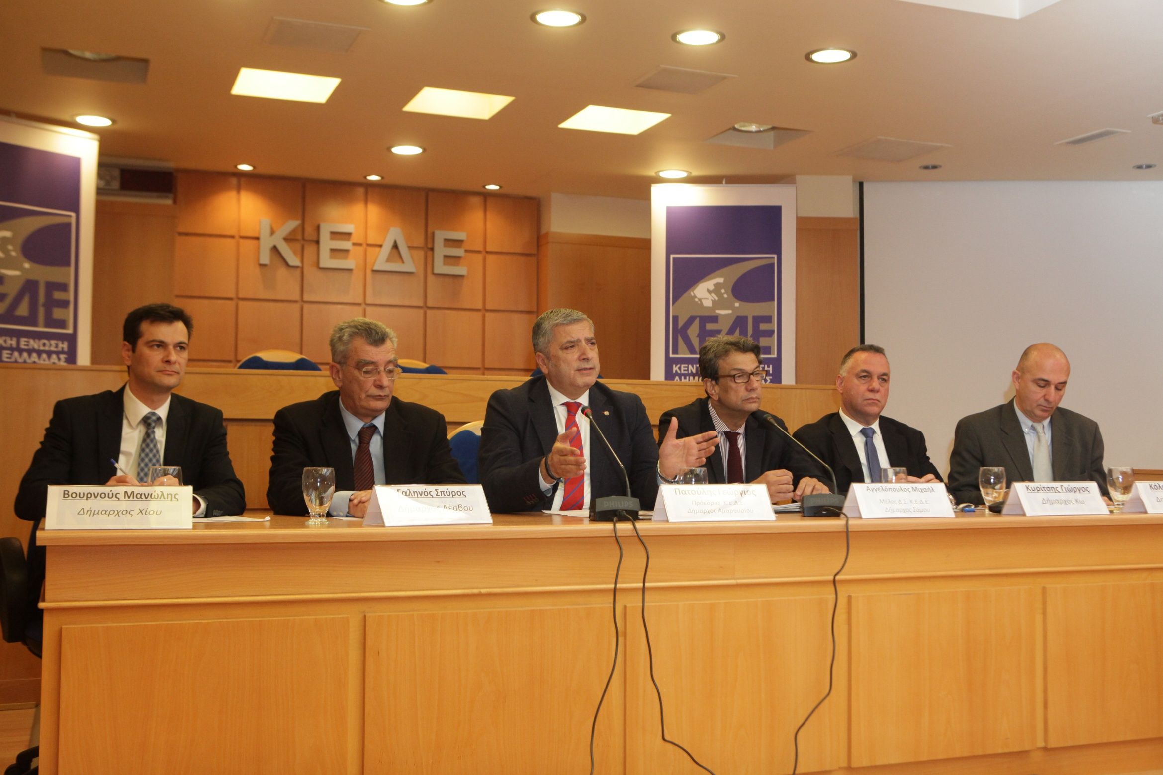 κεδε-να-θεσπιστεί-μειωμένο-φπα-σε-νησι-19102