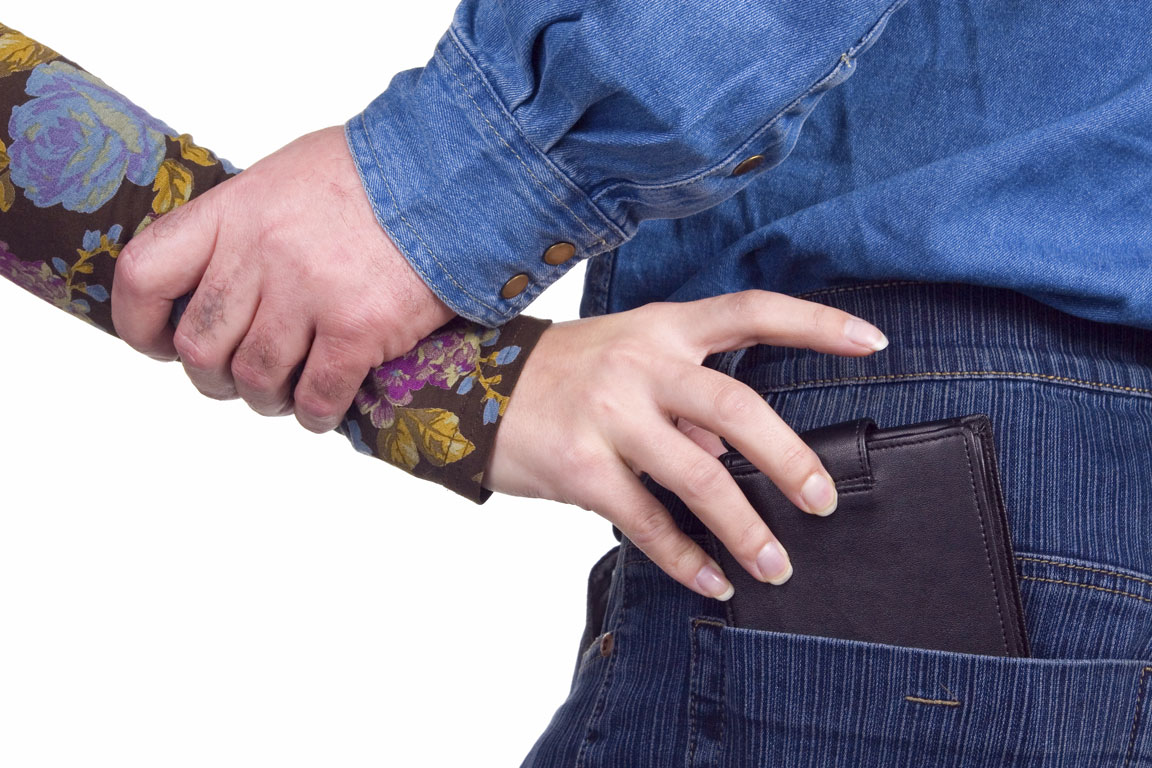 βγήκαν-το-πρώτο-τους-ραντεβού-και-του-194000