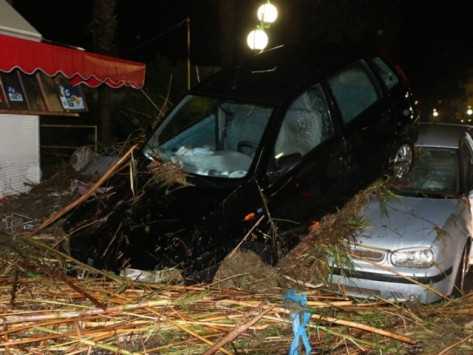 μια-χώρα-που-βουλιάζει-αγγελική-σπαν-240098