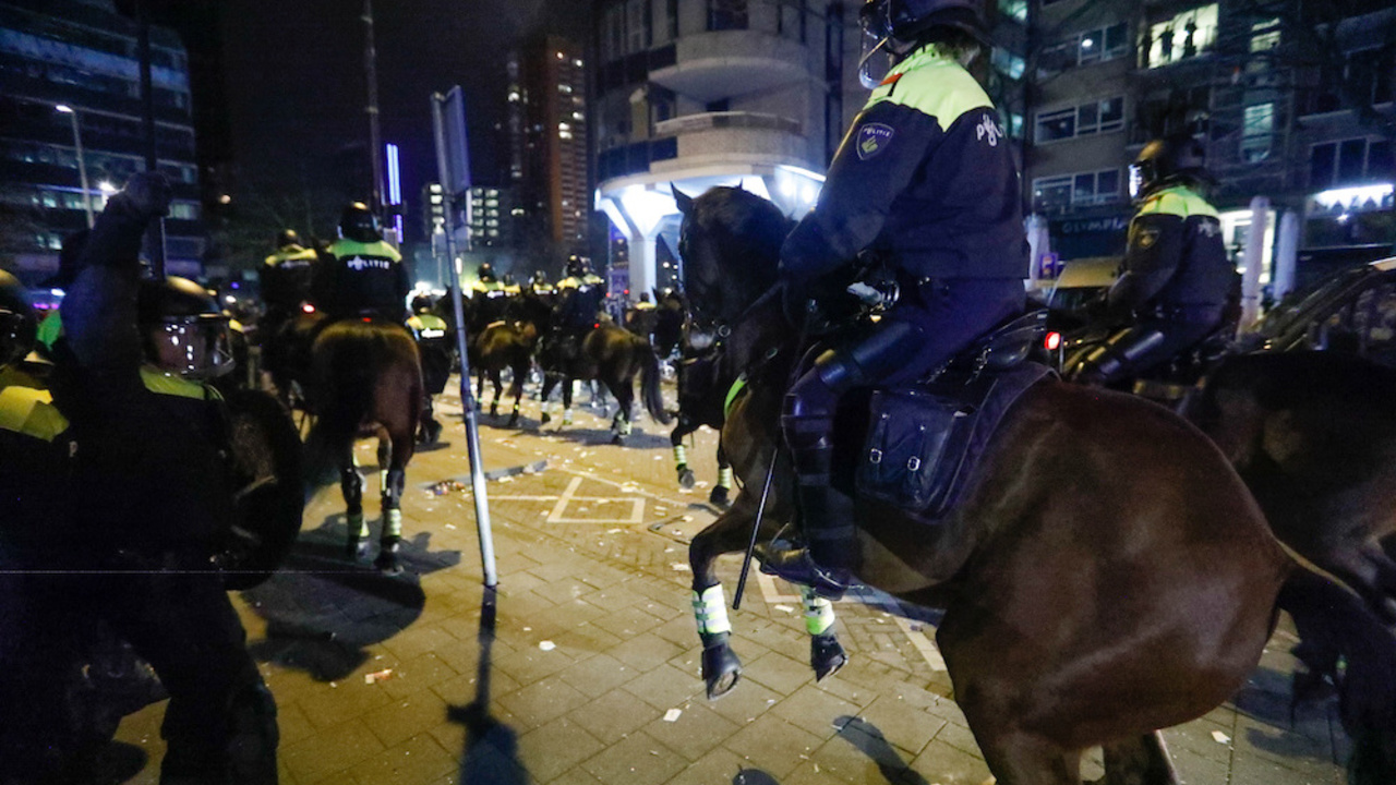 ολλανδία-δόθηκε-άδεια-για-διαδήλωση-κ-53902