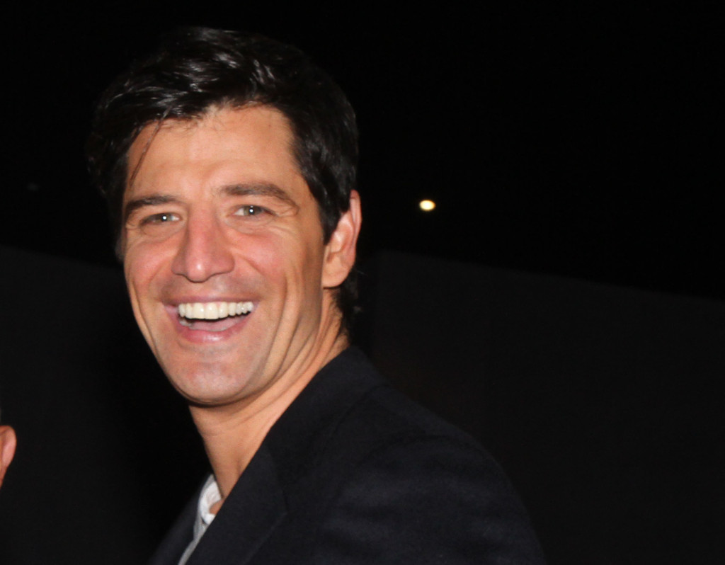 σάκης-ρουβάς-μας-συστήνει-το-νέο-μέλος-25266