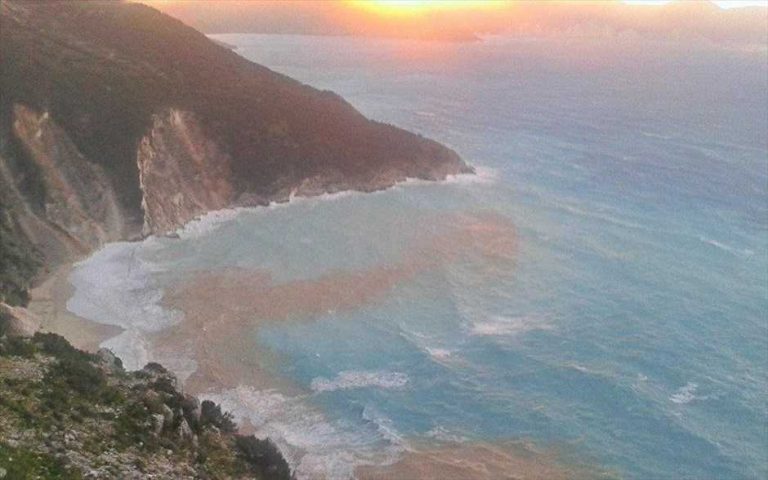 το-απίθανο-ποίημα-που-έβγαλαν-οι-κεφαλ-232878