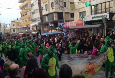 ο-σήφης-έσυρε-το-χορο-στο-καρναβάλι-το-179668