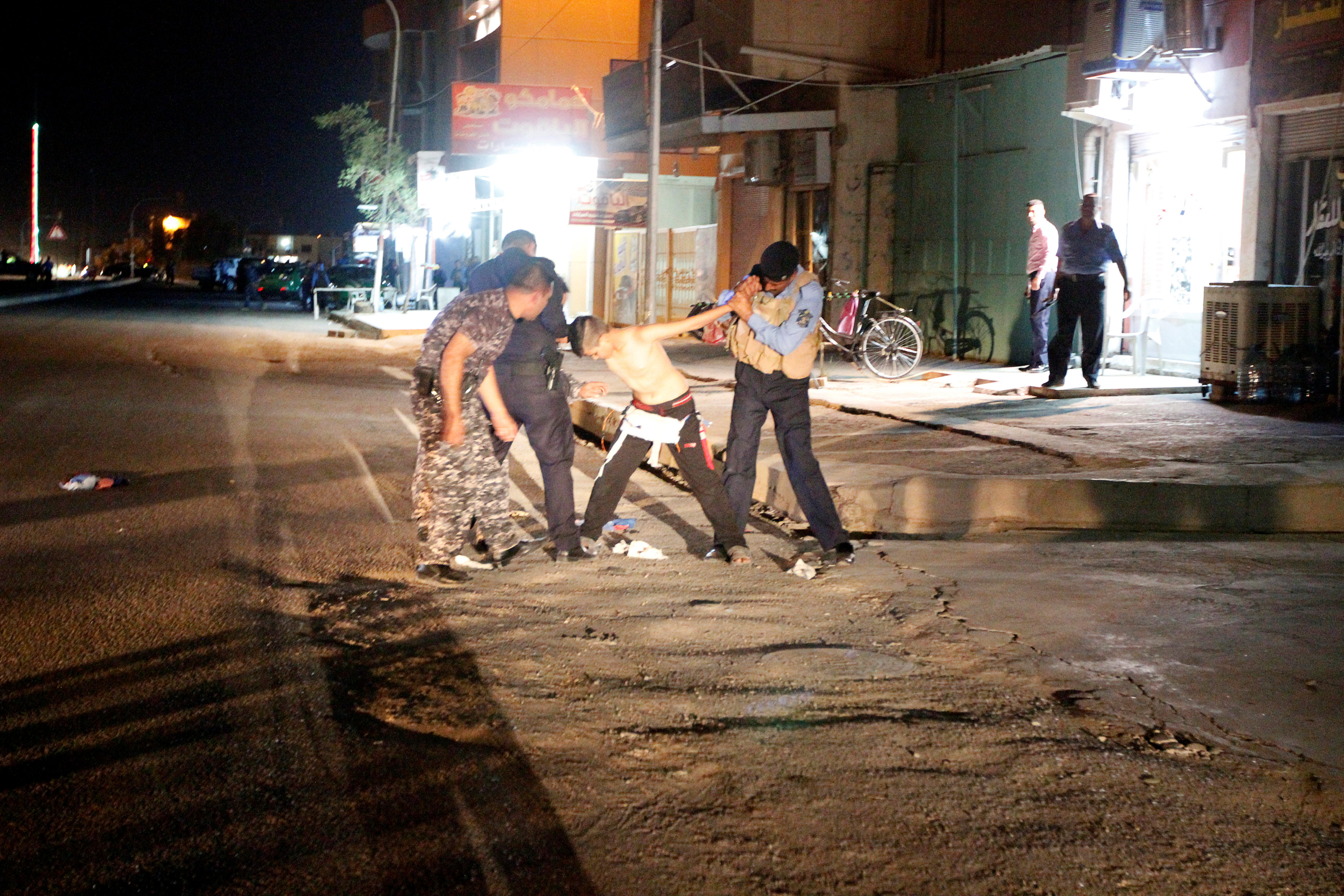 καρέ-καρέ-η-σύλληψη-και-ο-αφοπλισμός-εν-96846