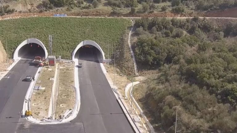κλειστές-κάθε-βράδυ-έως-την-πέμπτη-οι-σ-9680