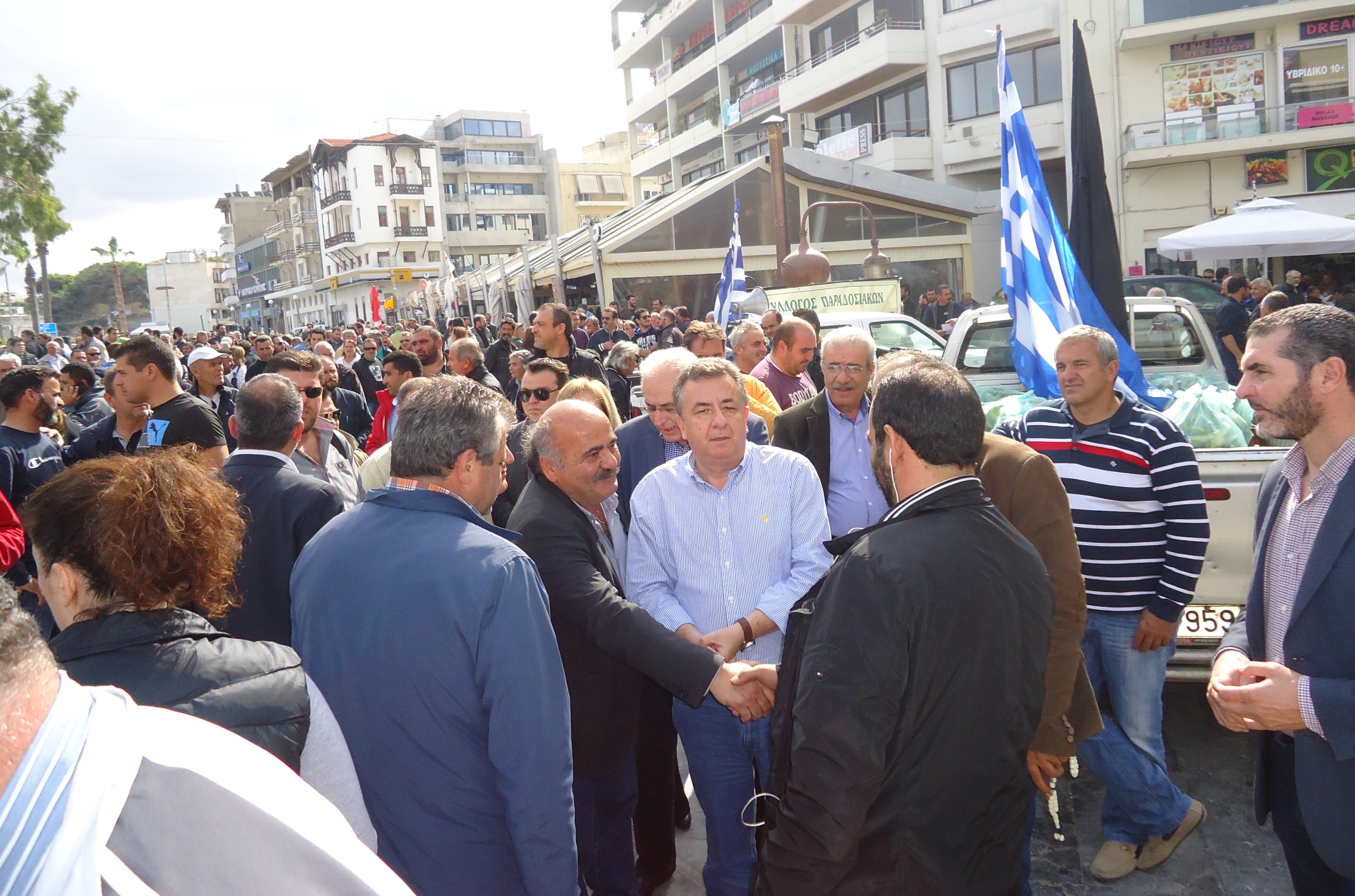 π-κρήτης-η-περιφέρεια-συμπαρίσταται-141188