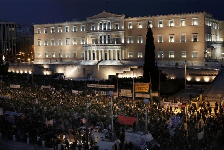 συγκέντρωση-στις-2000-στο-σύνταγμα-για-το-32538