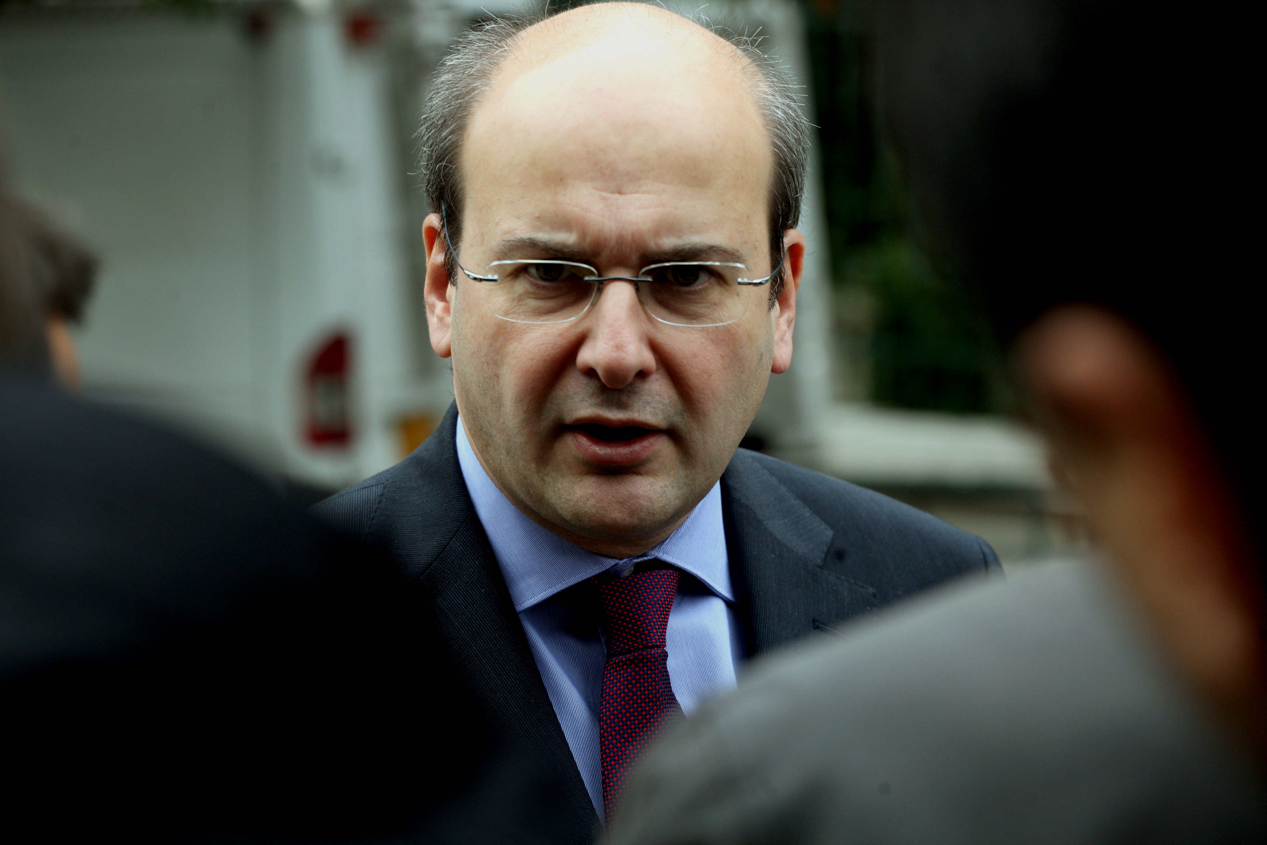 χατζηδάκης-ζήτησε-την-απόσυρση-της-τρ-72946