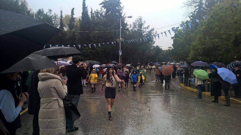 αρκετές-παρελάσεις-υπό-βροχή-την-28η-οκτ-323967