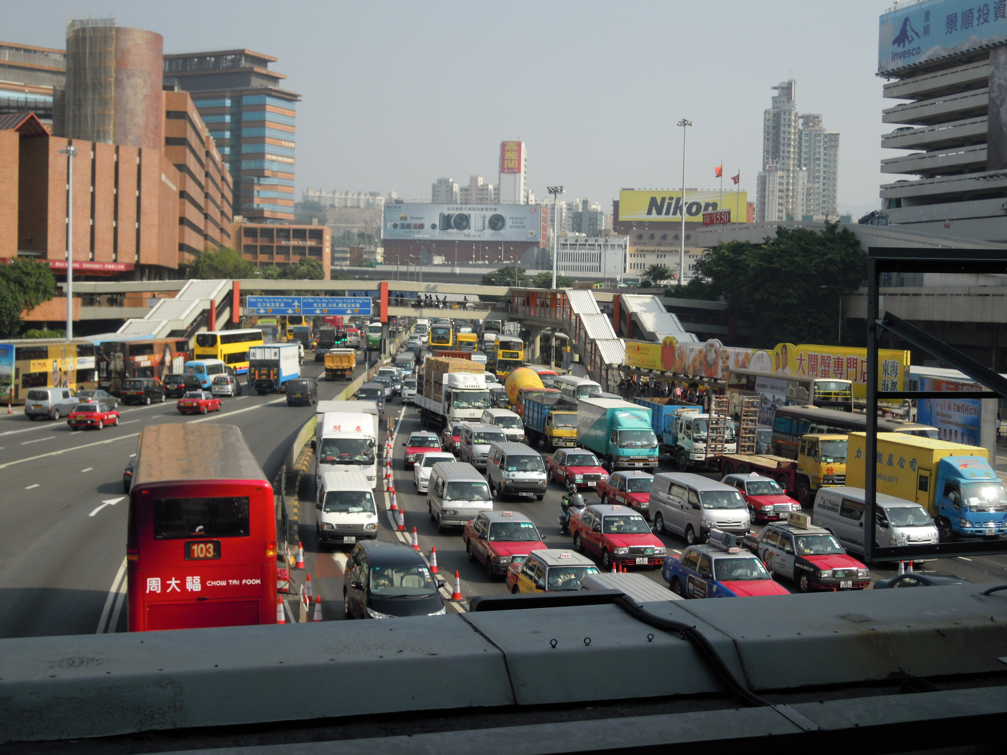 χονγκ-κονγκ-πουλήθηκε-θέση-στάθμευση-33686