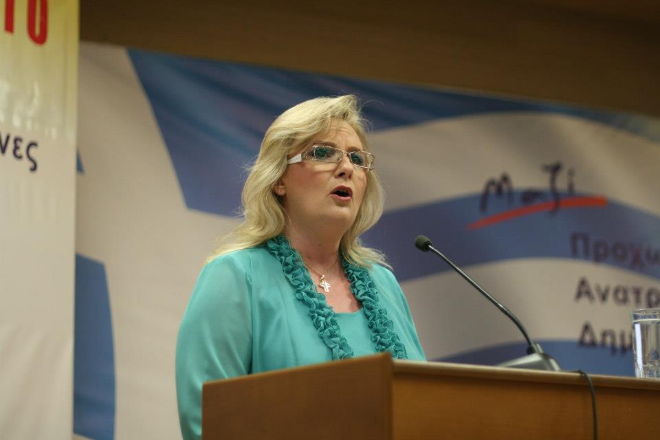 η-ξουλίδου-καρφώνει-τον-π-καμμένο-έπρε-146648