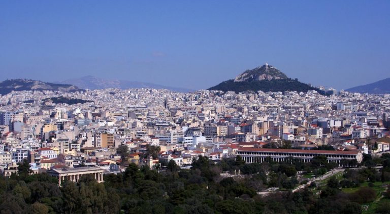 στο-σφυρί-λόγω-χρεών-το-ακριβότερο-σ-407635