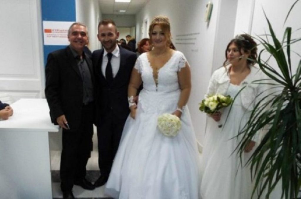 άφησαν-τον-γάμο-και-πήγανστις-εκλογέ-410504