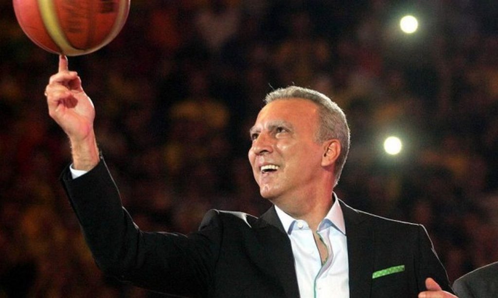 ο-γκάλης-δημοπρατεί-τα-παπούτσια-του-γ-414188