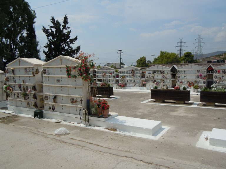 aπόπειρα-αυτοκτονίας-σε-νεκροταφείο-η-387262