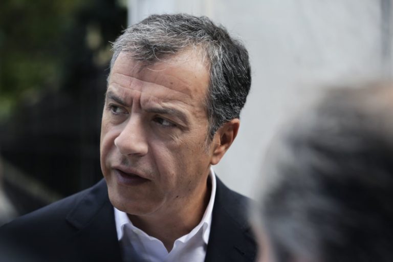 το-μήνυμα-στήριξη-του-σταύρου-θεοδωρά-406973